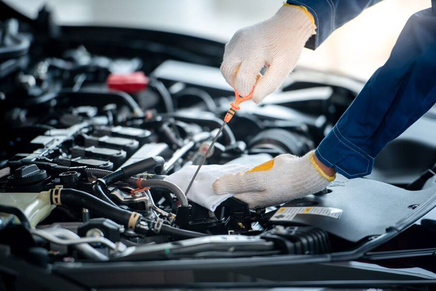 car servicing hero 331015487
